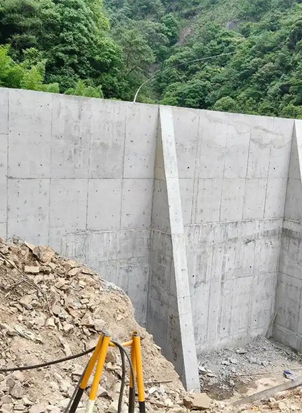 沧州沧县重力式挡土墙
